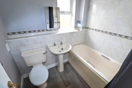 2 bedroom Terraced House for sale in Kingfisher Court, Spalding, PE11