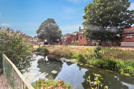 2 bedroom Flat for sale in Abbey House, Spalding, PE11