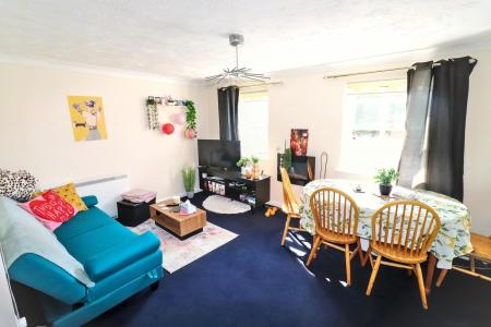 2 bedroom Flat for sale in Abbey House, Spalding, PE11