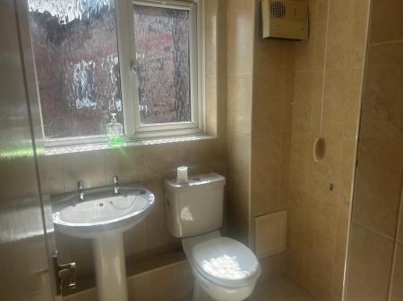 2 bedroom Flat to let in Swapcote Lane, Long Sutton, PE12