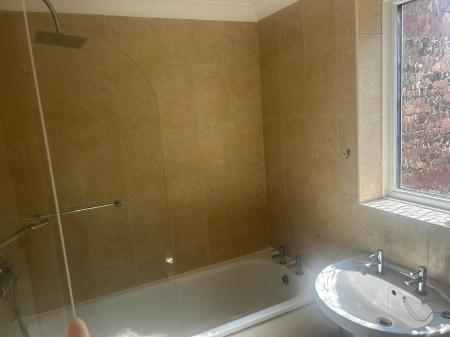 2 bedroom Flat to let in Swapcote Lane, Long Sutton, PE12