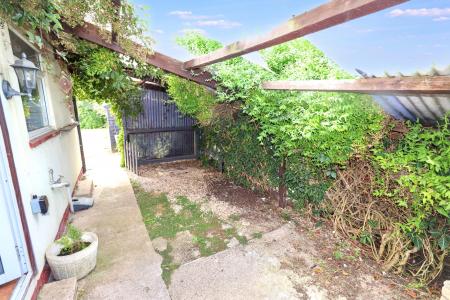 3 bedroom Semi-detached house for sale in Rose Lane, Pinchbeck, PE11