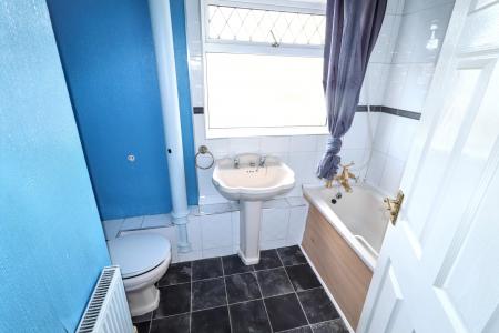3 bedroom Semi-detached house for sale in Rose Lane, Pinchbeck, PE11