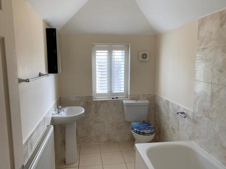 2 bedroom Detached house to let in Albert Street, Spalding, PE11