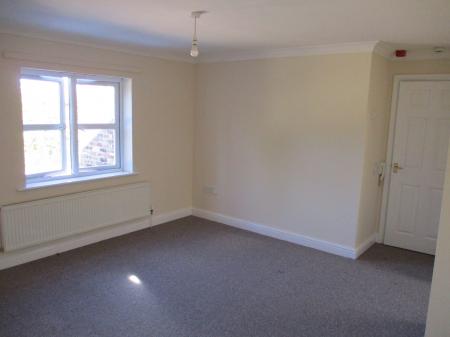 2 bedroom Flat to let in High Street, Gosberton, PE11