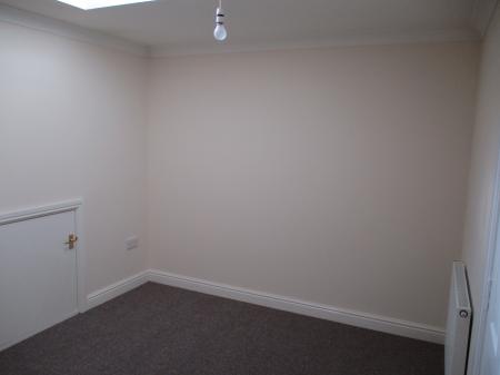 2 bedroom Flat to let in High Street, Gosberton, PE11