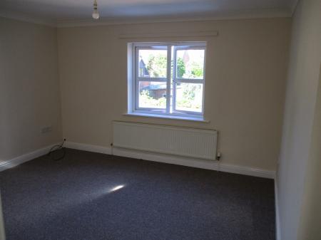 2 bedroom Flat to let in High Street, Gosberton, PE11