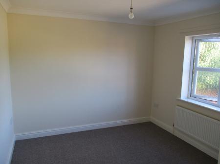 2 bedroom Flat to let in High Street, Gosberton, PE11