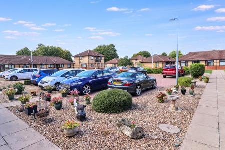 1 bedroom Ground floor flat for sale in Leiden Fields, Spalding, PE11