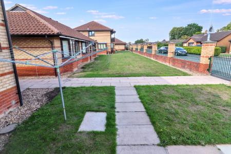 1 bedroom Ground floor flat for sale in Leiden Fields, Spalding, PE11