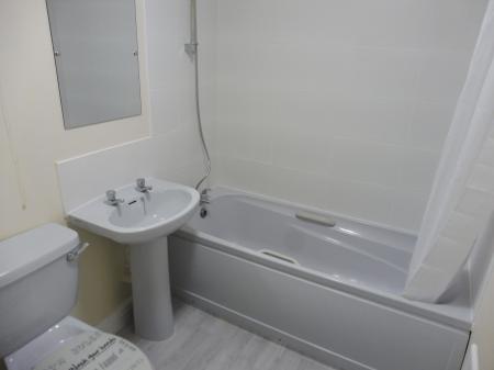 2 bedroom Maisonette to let in Church Street, Spalding, PE11