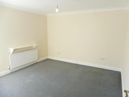 2 bedroom Maisonette to let in Church Street, Spalding, PE11