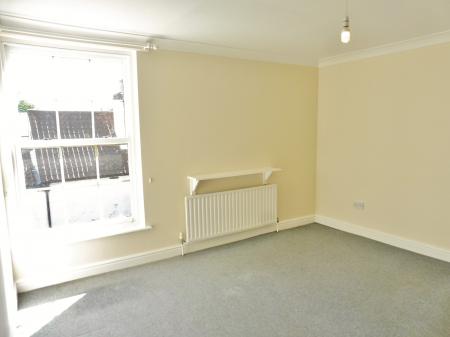 2 bedroom Maisonette to let in Church Street, Spalding, PE11