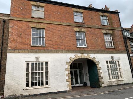 High Street, Spalding, PE11