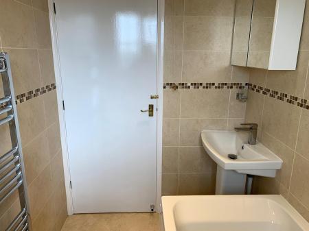 2 bedroom Semi-detached house to let in Bourne Road, Pode Hole, PE11