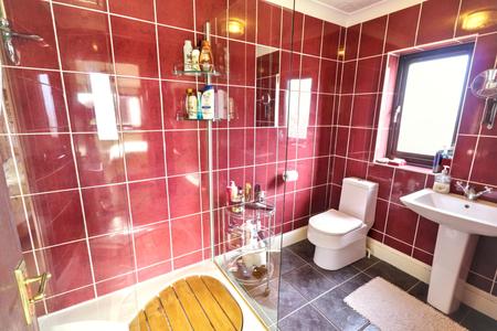 4 bedroom Detached house for sale in Main Road, Quadring, PE11