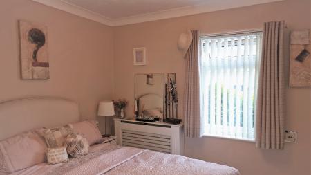 1 bedroom Retirement property for sale in Station Road, SM2