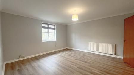 1 bedroom Flat for sale in Kingswood Drive, Sutton, SM2