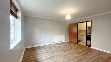 1 bedroom Flat for sale in Kingswood Drive, Sutton, SM2