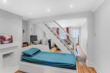 2 bedroom Terraced House for sale in Oakhill Road, Sutton, SM1