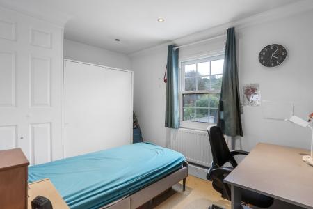 2 bedroom Terraced House for sale in Oakhill Road, Sutton, SM1