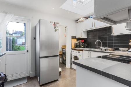 2 bedroom Terraced House for sale in Oakhill Road, Sutton, SM1