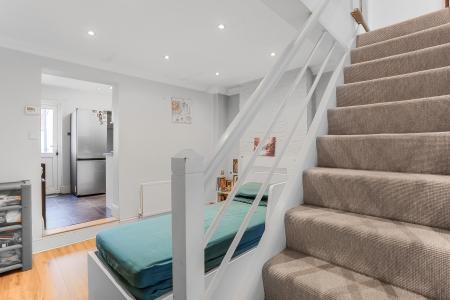 2 bedroom Terraced House for sale in Oakhill Road, Sutton, SM1