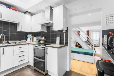 2 bedroom Terraced House for sale in Oakhill Road, Sutton, SM1