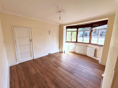 4 bedroom Semi-detached house for sale in Stanley Park Road, Carshalton, SM5