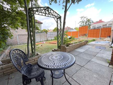4 bedroom Semi-detached house for sale in Stanley Park Road, Carshalton, SM5