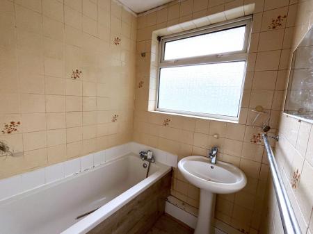 4 bedroom Semi-detached house for sale in Stanley Park Road, Carshalton, SM5