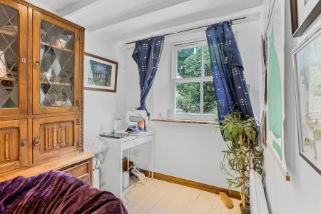 4 bedroom Terraced House for sale in The Green, Wallington, SM6