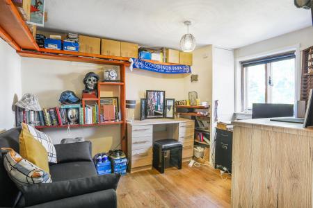 4 bedroom Terraced House for sale in The Green, Wallington, SM6