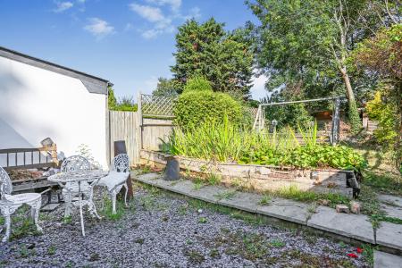 4 bedroom Terraced House for sale in The Green, Wallington, SM6