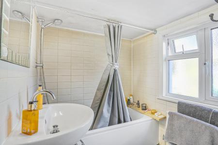 4 bedroom Terraced House for sale in The Green, Wallington, SM6