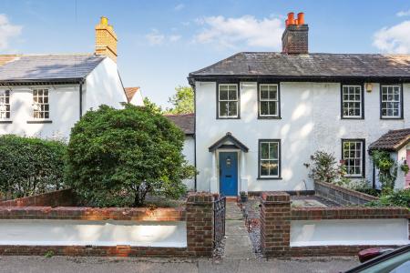 4 bedroom Terraced House for sale in The Green, Wallington, SM6