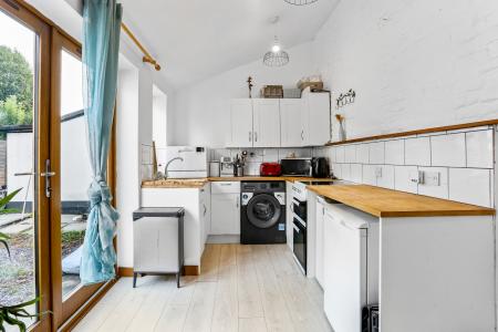 4 bedroom Terraced House for sale in The Green, Wallington, SM6