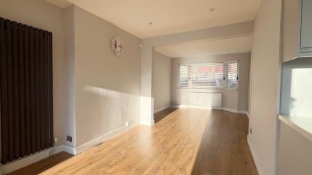 3 bedroom Terraced House for sale in Lynmouth Avenue, Morden, SM4