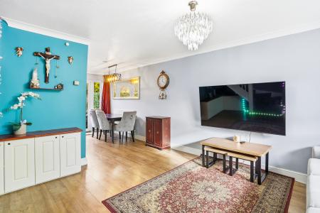 2 bedroom Terraced House for sale in Village Row, Sutton, SM2