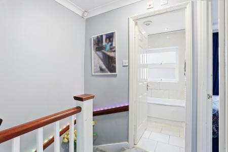 2 bedroom Terraced House for sale in Village Row, Sutton, SM2