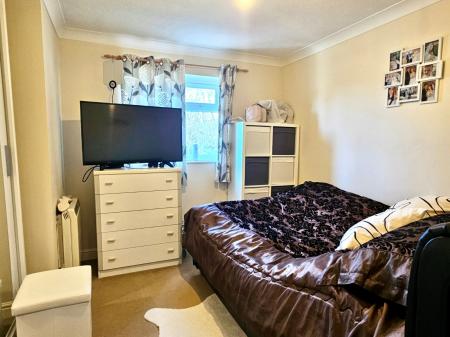 1 bedroom Flat to let in Malden Road, Cheam, Sutton, SM3