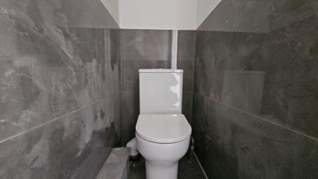 3 bedroom Semi-detached house to let in Church Lane, Coulsdon, CR5