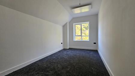 3 bedroom Semi-detached house to let in Church Lane, Coulsdon, CR5