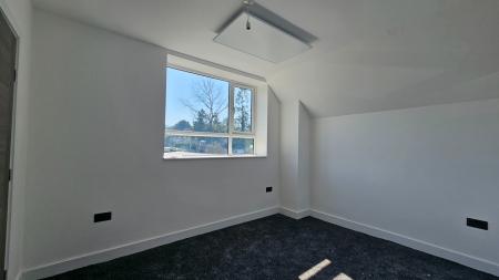 3 bedroom Semi-detached house to let in Church Lane, Coulsdon, CR5