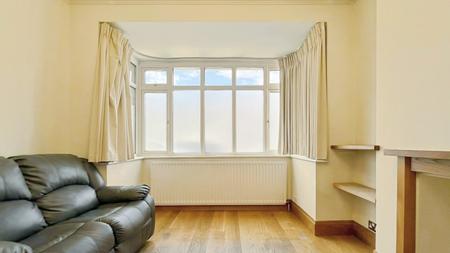 3 bedroom Terraced House for sale in Gander Green Lane, Sutton, SM1