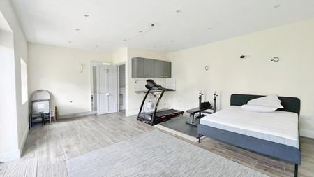 3 bedroom Terraced House for sale in Gander Green Lane, Sutton, SM1