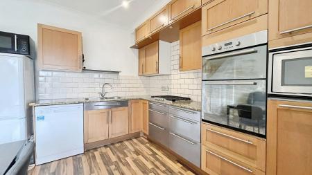 3 bedroom Terraced House for sale in Gander Green Lane, Sutton, SM1