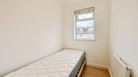 3 bedroom Terraced House for sale in Gander Green Lane, Sutton, SM1