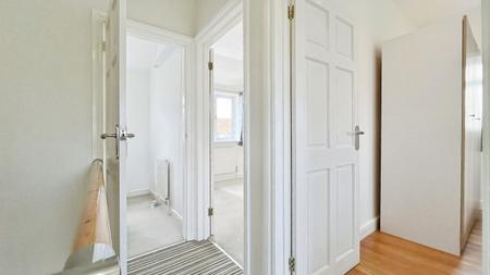 3 bedroom Terraced House for sale in Gander Green Lane, Sutton, SM1