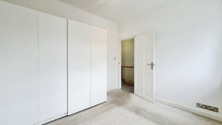 3 bedroom Terraced House for sale in Gander Green Lane, Sutton, SM1